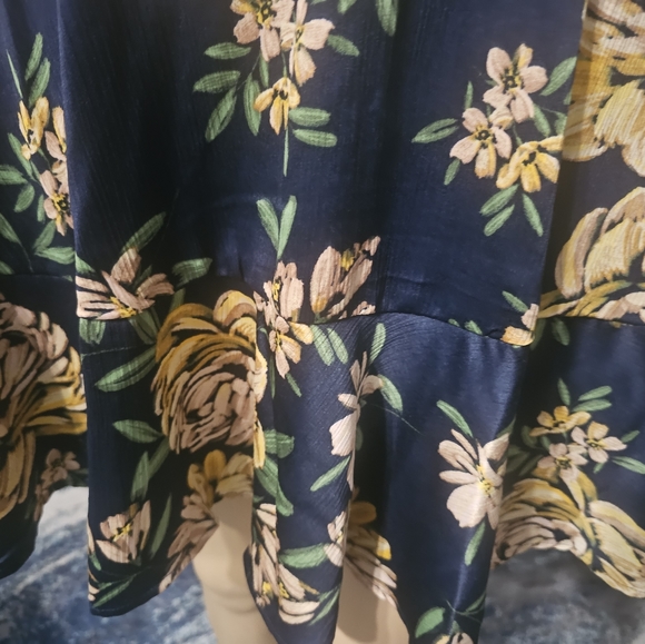 Jessica Simpson Davina Cut Silk Floral Mini Dress Size XS NWT - Picture 3 of 13